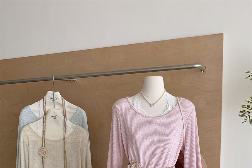 Long-Sleeve Lace Round Trim Neck Tee Plain