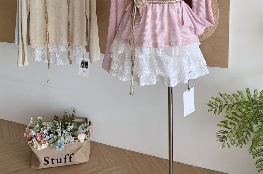 Long-Sleeve Lace Round Trim Neck Tee Plain