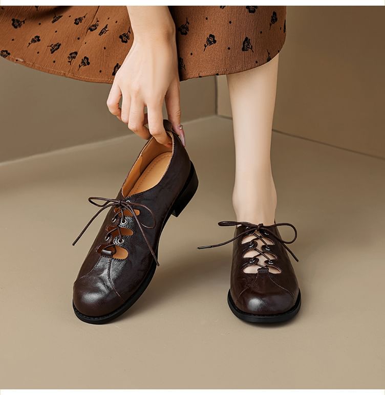 Lace-Up Oxford Cutout Leather Shoes Faux