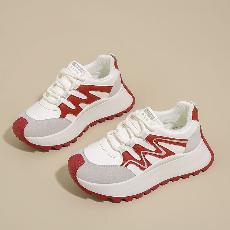 Sneakers Panel Platform