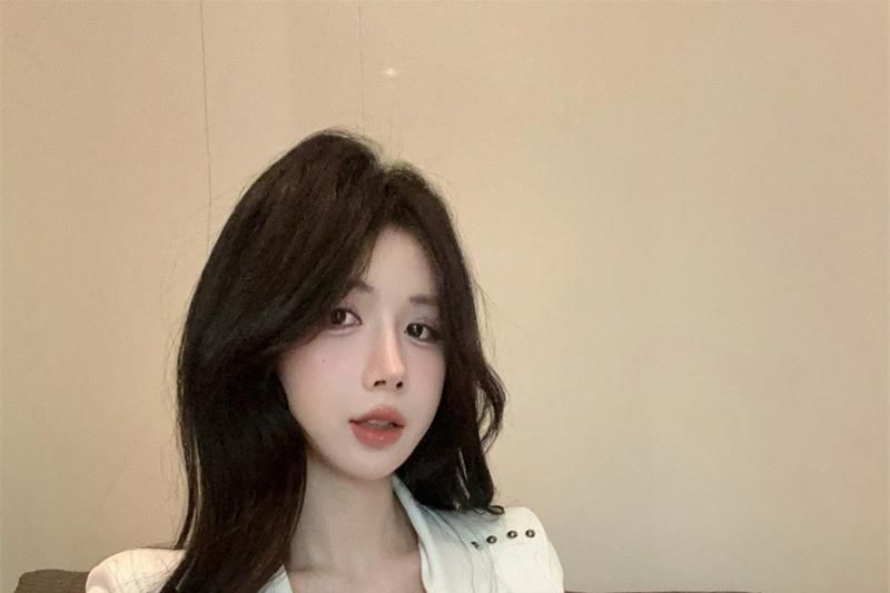 Short-Sleeve Fit Turtleneck Slim Studded Plain T-Shirt Zip