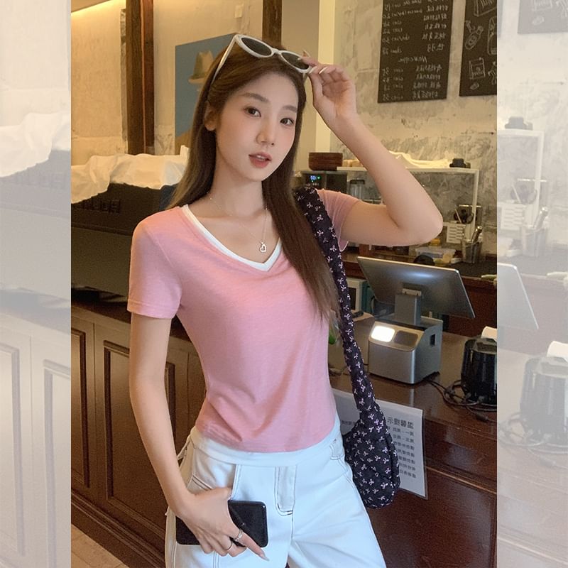 Trim Tee Mock Contrast Short-Sleeve Two-Piece V-Neck