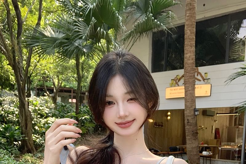 Padded Slim Fit Trim Lace Cami Twist Top