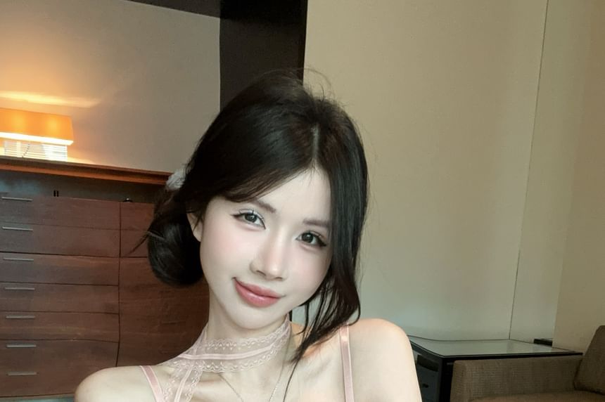 Crop Padded Top Floral Cami Lace