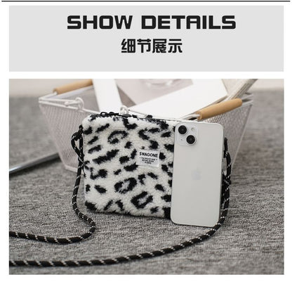 Crossbody Fleece Bag Applique