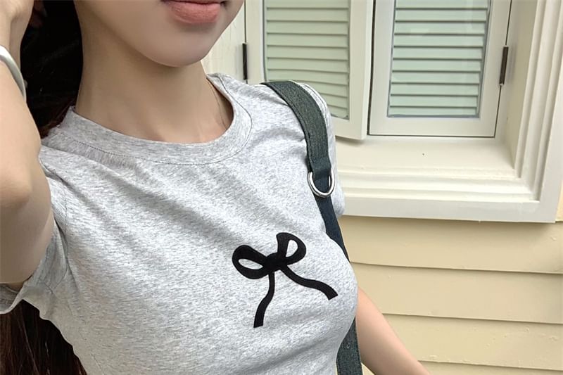 Bow Round Cropped Short-Sleeve Print T-Shirt Neck