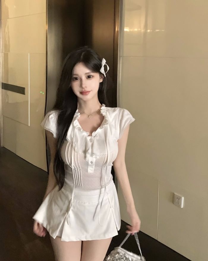 Plain Cap-Sleeve Lace T-Shirt Ruffle Trim