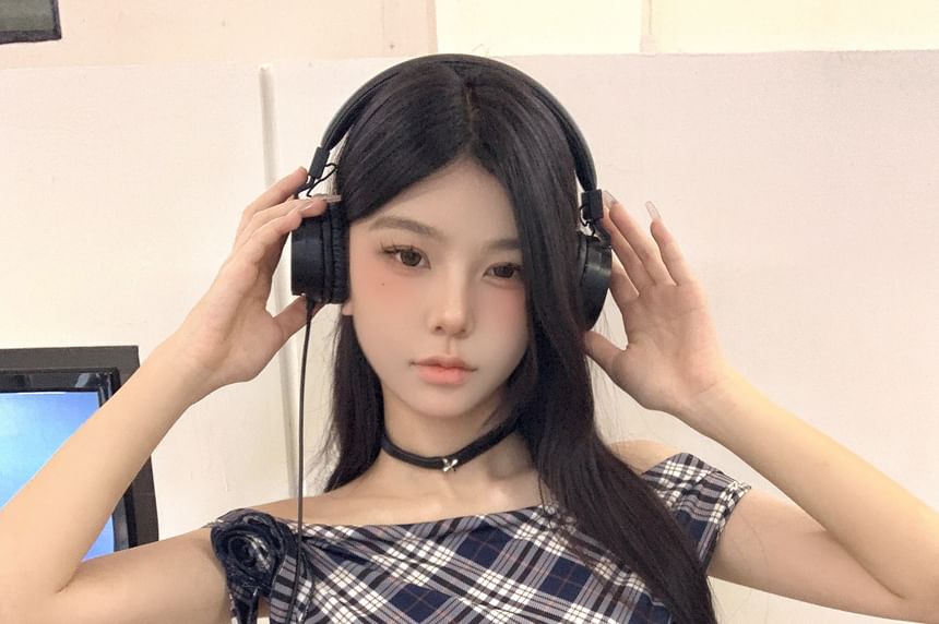 Top Sleeve Short Shoulder Off Plaid