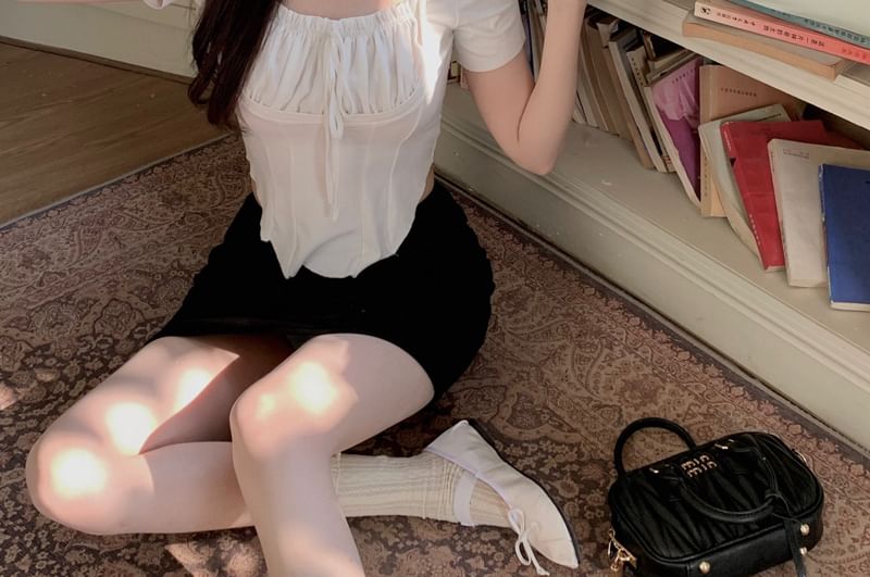 Mock Plain Sleeve Short Ruched Square Top Two Neck Piece