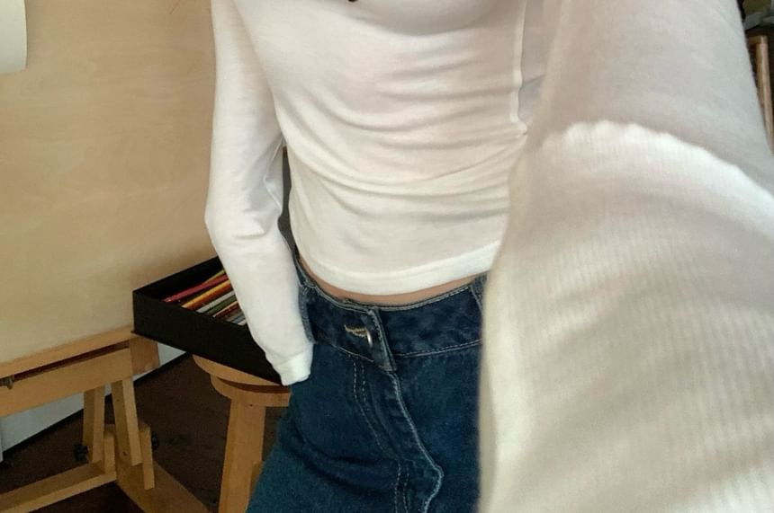 Studded Sleeve Tee Deep Short Plain Plunge