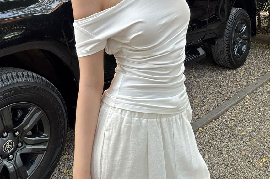 Top Off Shoulder Plain Cutout