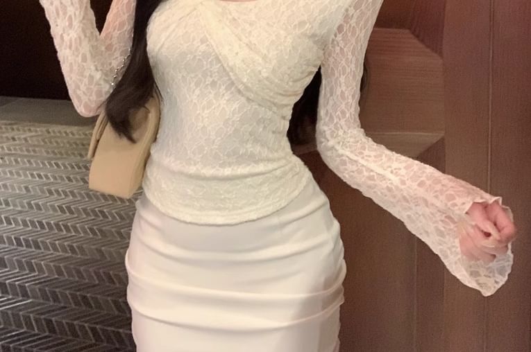 Long-Sleeve U-Neck Top Lace