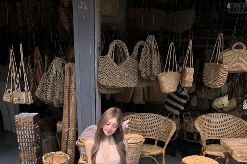 + Set: V-Neck Low Skirt Maxi Rise A-Line Halter Cropped Asymmetrical Top Plain