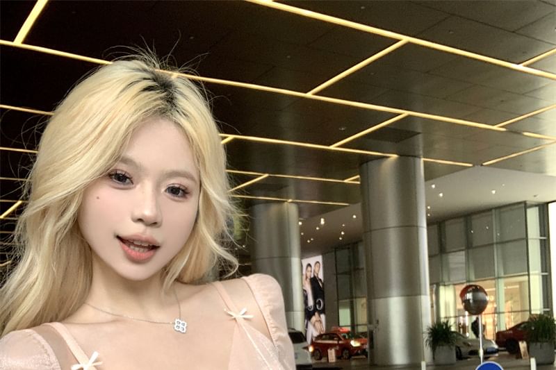 T-Shirt Two-Piece Lettuce Mock Mesh Plain Panel V-Neck Edge Long-Sleeve