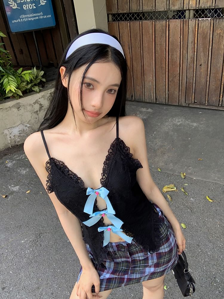 Trim Camisole Cutout Bow Lace Top