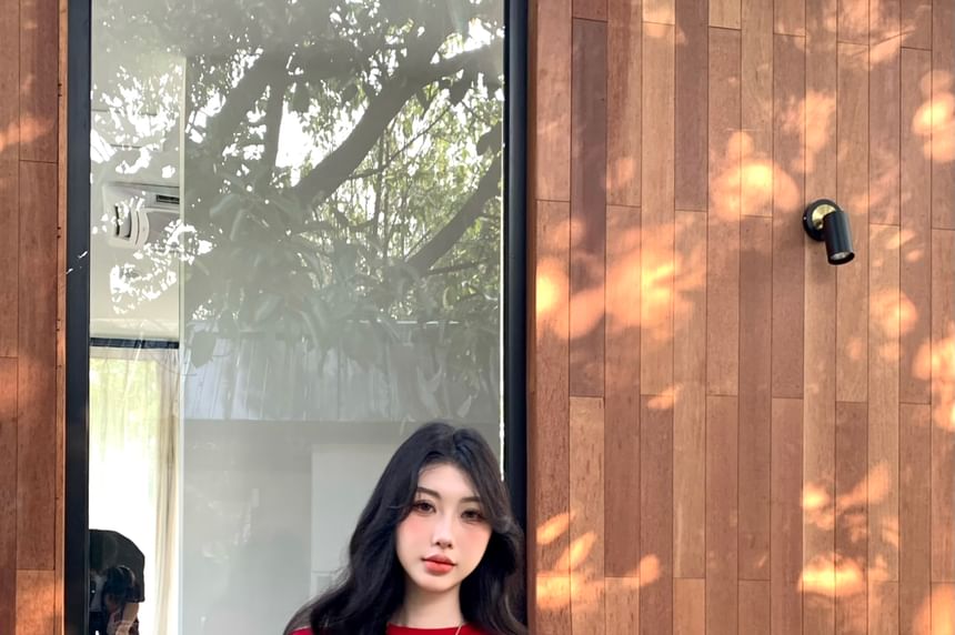 Crop Buckled Low Crew Plain Rise Rhinestone Shorts Tee / Short-Sleeve Neck