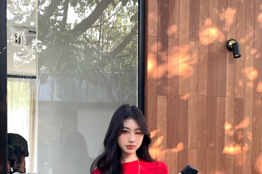 Crop Buckled Low Crew Plain Rise Rhinestone Shorts Tee / Short-Sleeve Neck