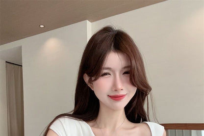 Plain Asymmetrical Buckled Crop One-Shoulder Top