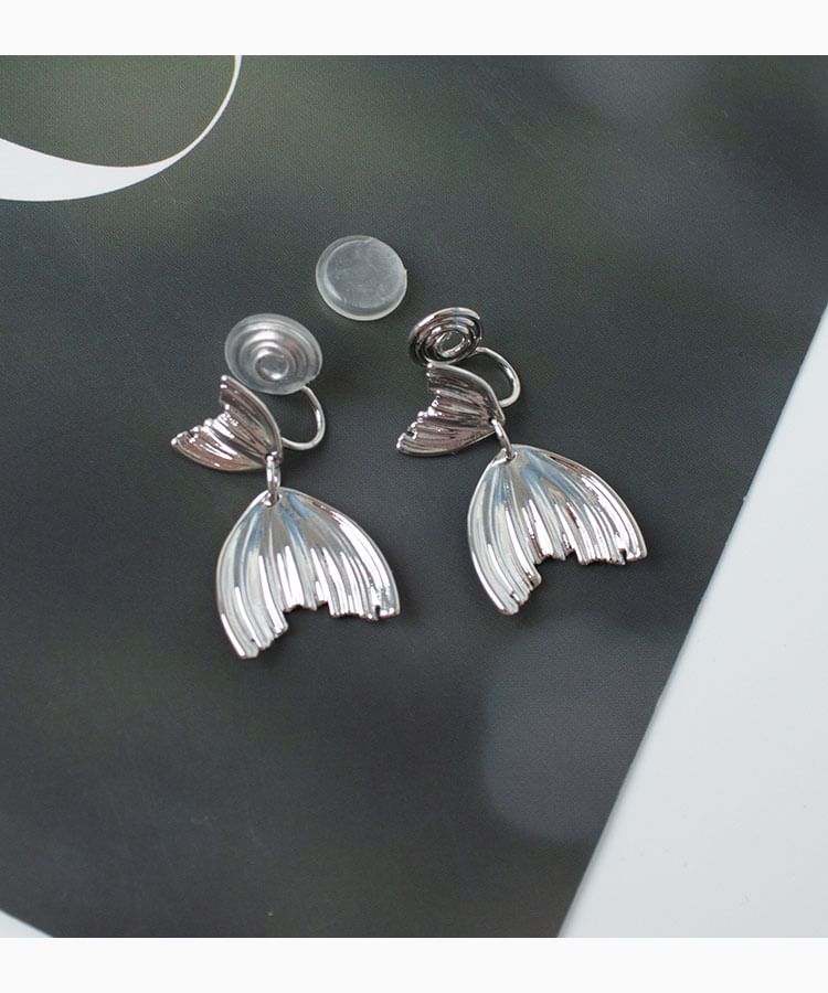 Clip-On / Tail Fish Earring Stud