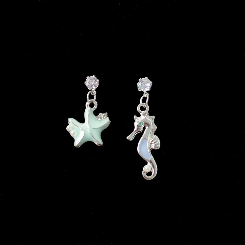 Asymmetrical Drop Rhinestone Star Clip-On / Earring