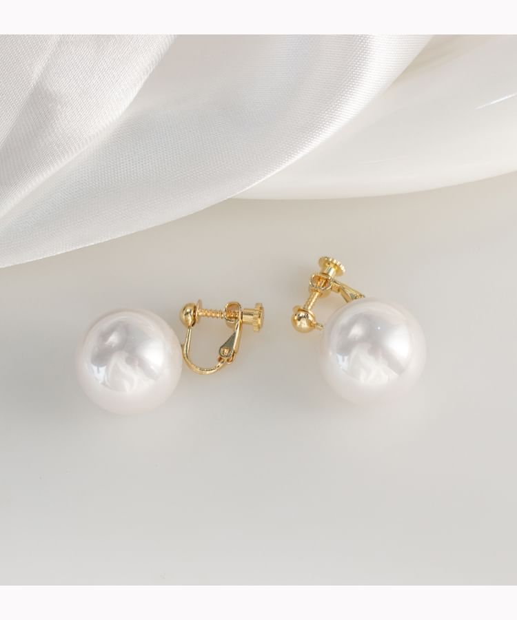 / Pearl Clip-On Faux Earring Drop