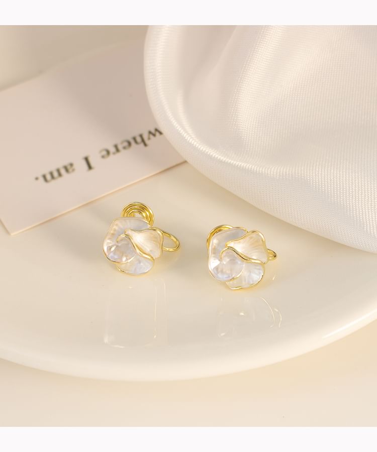 Clip-On Stud Earring / Flower