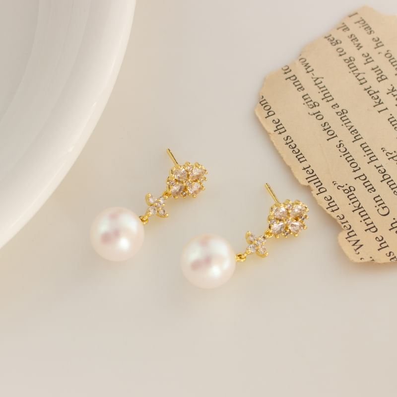 Flower / Clip-On Earring Faux Rhinestone Pearl Drop