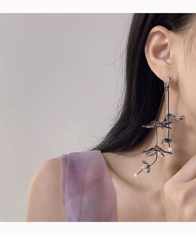 / Flower Clip-On Drop Asymmetrical Earring