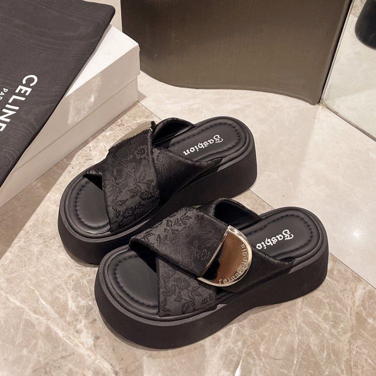 Strap Platform Cross Sandals