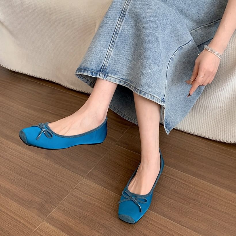 Ribbon Flats Toe Square Accent