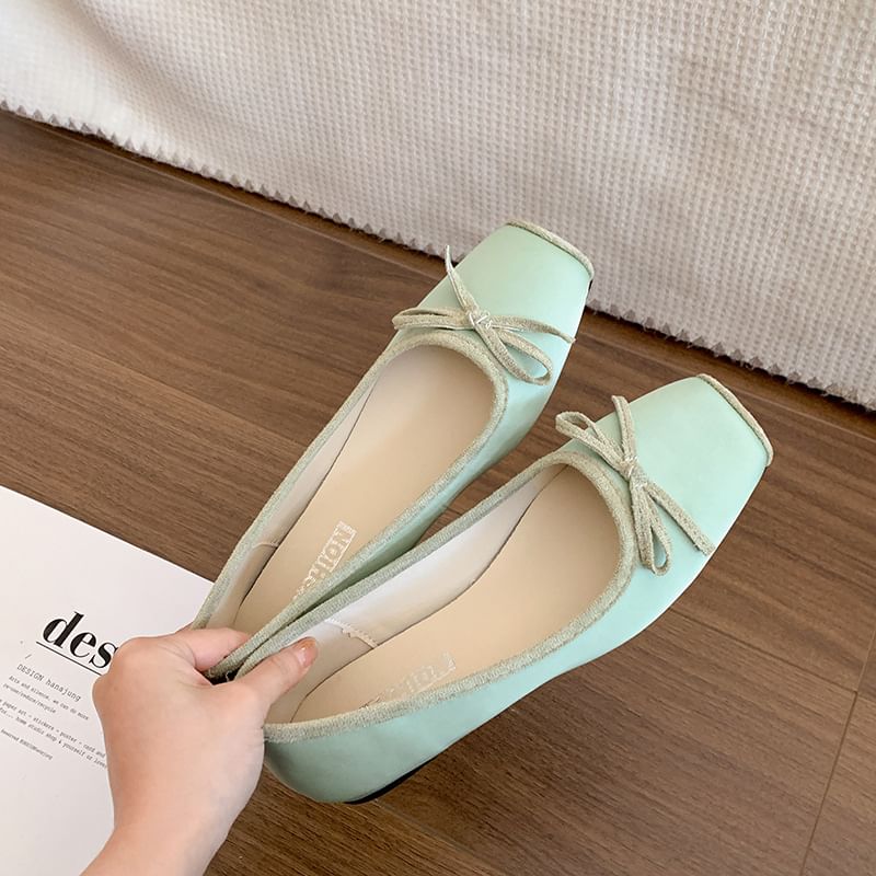Ribbon Flats Toe Square Accent