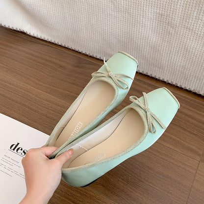 Ribbon Flats Toe Square Accent