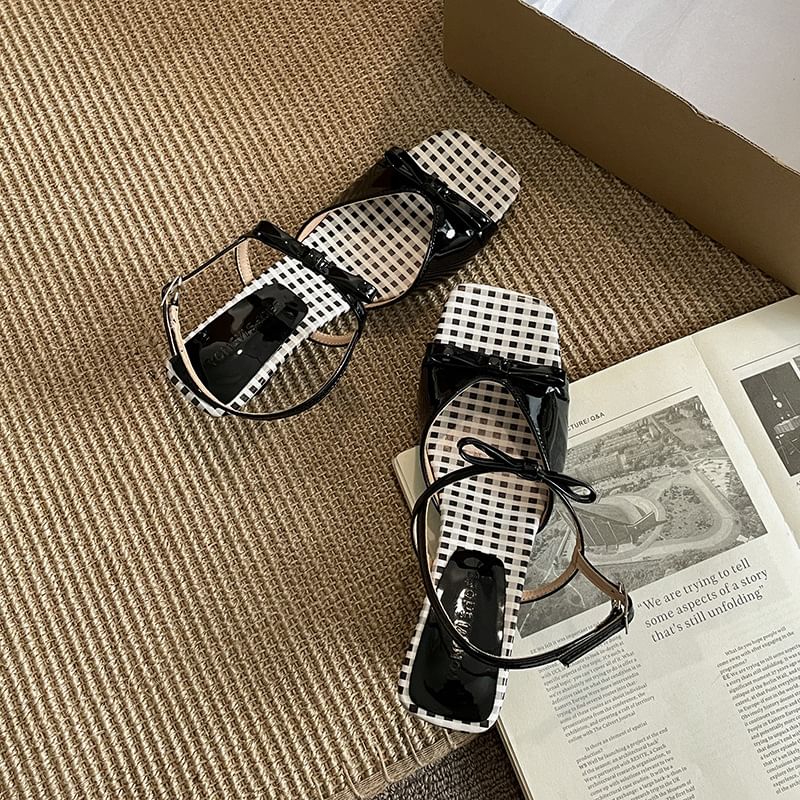 Heel Low Floral Toe Sandals Square Print