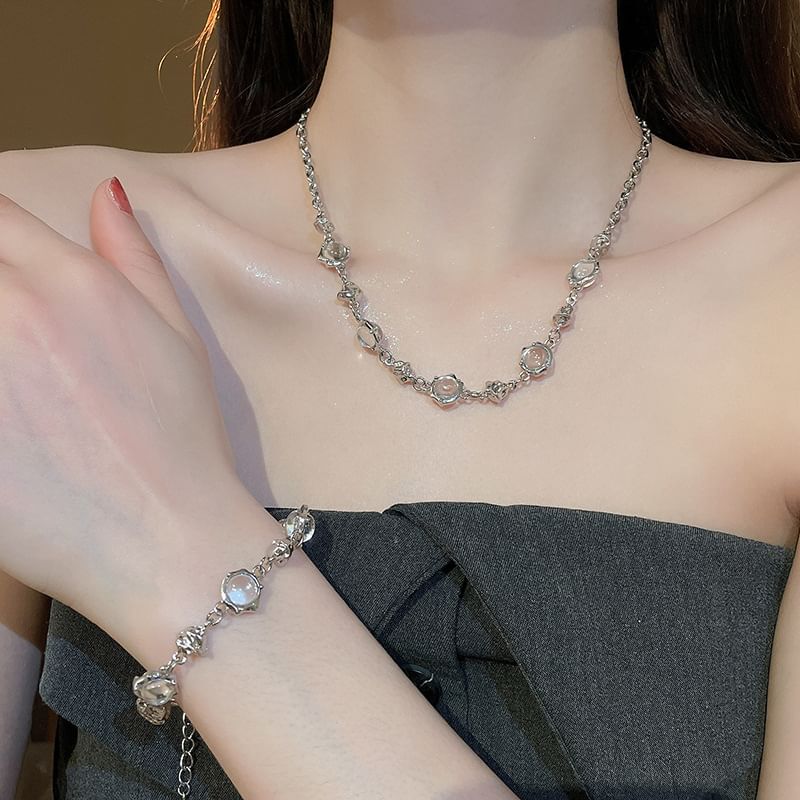 Bracelet / Alloy Choker Glass Bead Station