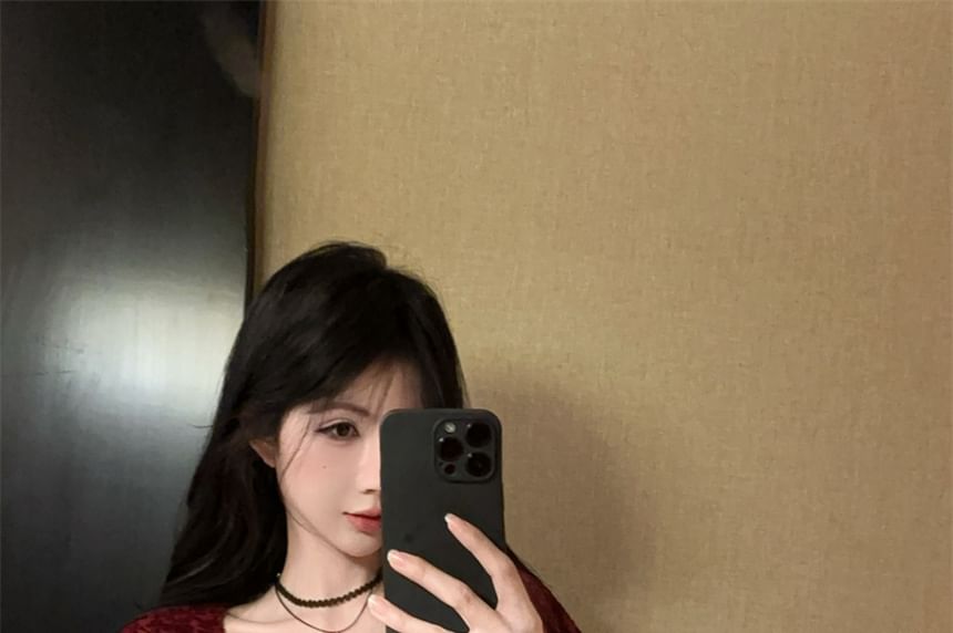 Lace Hem Neck Slit Short-Sleeve Top Square