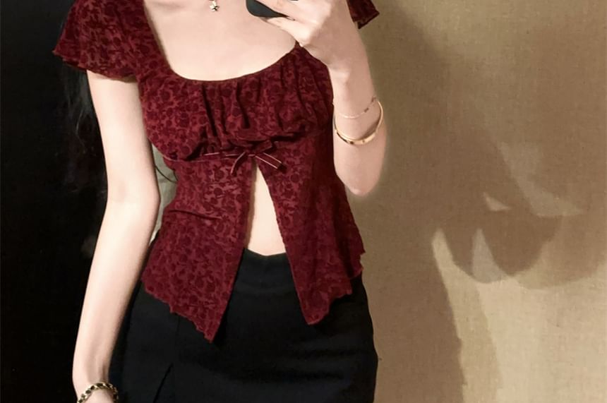 Lace Hem Neck Slit Short-Sleeve Top Square