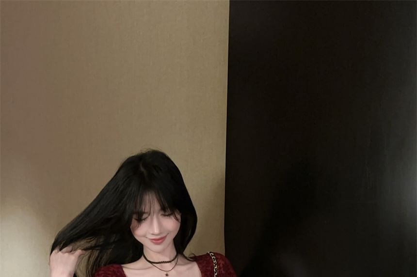 Lace Hem Neck Slit Short-Sleeve Top Square