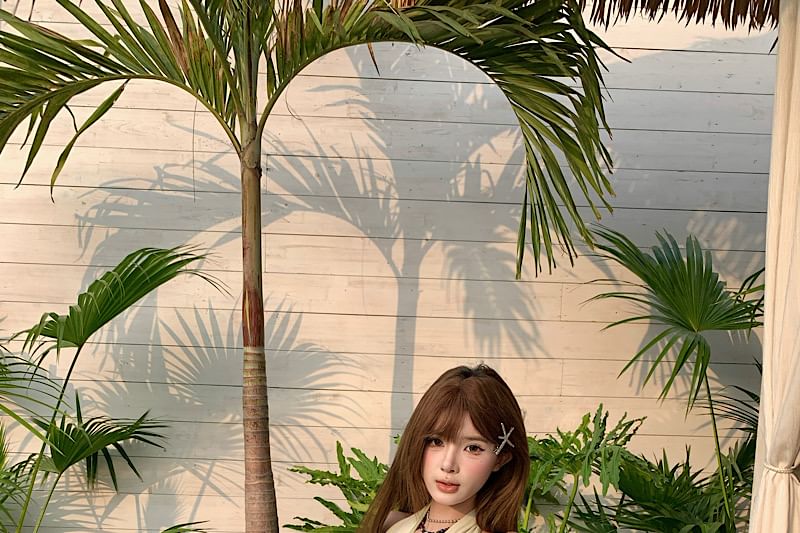 Crop Sleeveless Rhinestone V-Neck Top