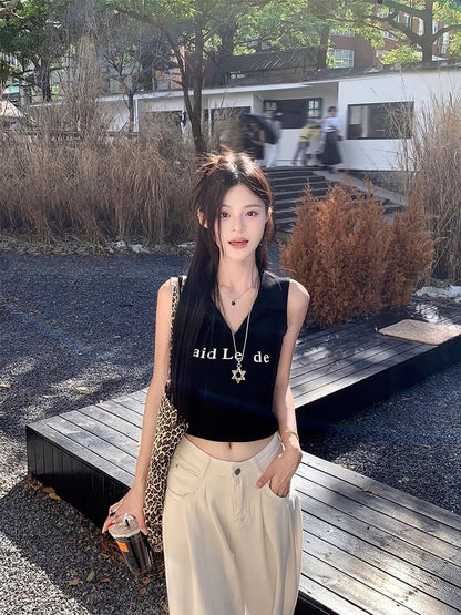 Tank Top Crop V-Neck Lettering