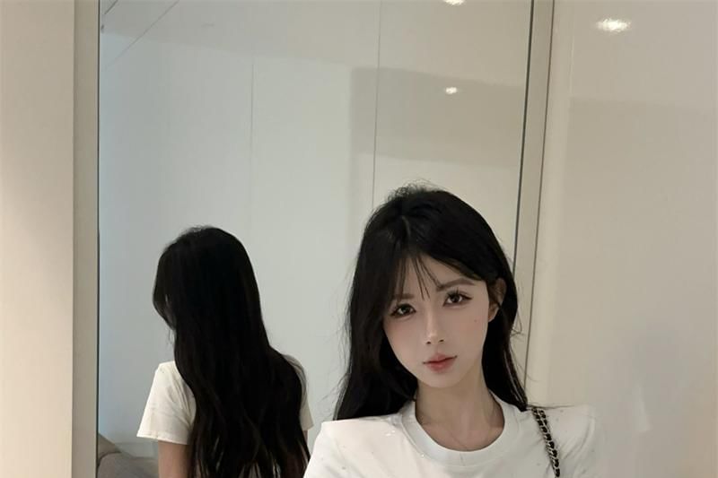 Sequin Slim Crop Short-Sleeve Fit Zipped Crew Neck Tee