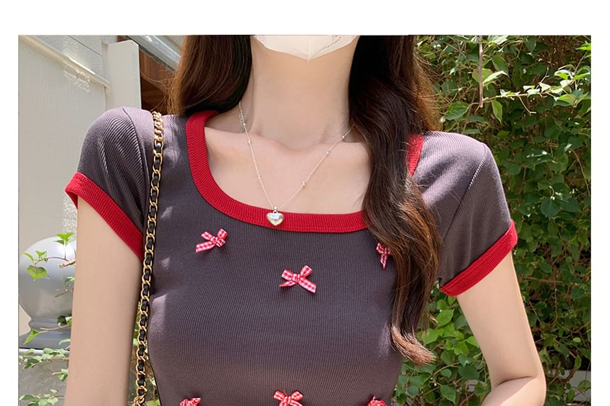 Contrast Scoop Crop Short-Sleeve Accent Neck Trim T-Shirt Bow
