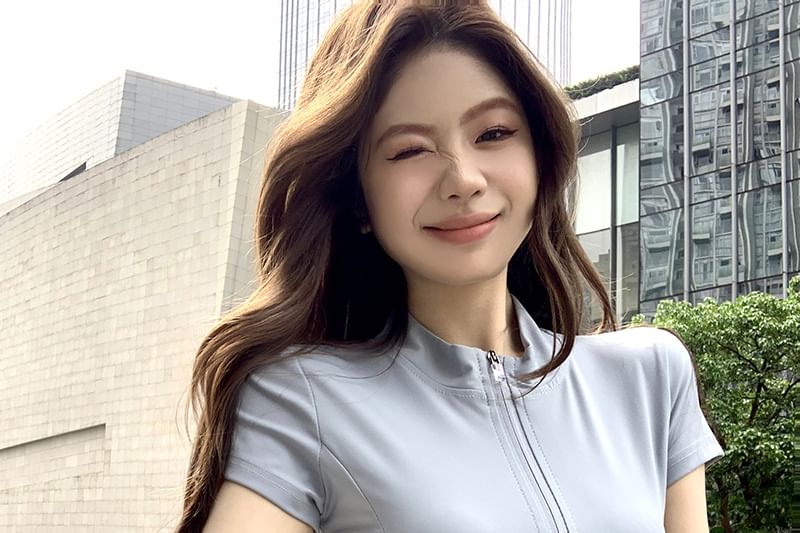 Waist + Skirt Plain A-Line Set: Neck Short-Sleeve Fit Slim Tee Zip Mini High Mock