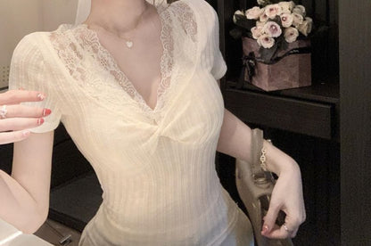 Ribbed Trim Short-Sleeve Fit Plain Slim V-Neck Cold-Shoulder Lace Tee