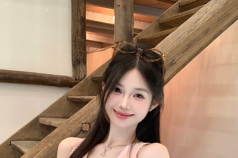 Lace Bow Fit V-Neck Slim Tank Top Trim