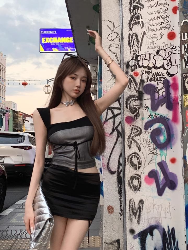 Tank Neck Fit Slim Top Square Bow Tone Crop Two