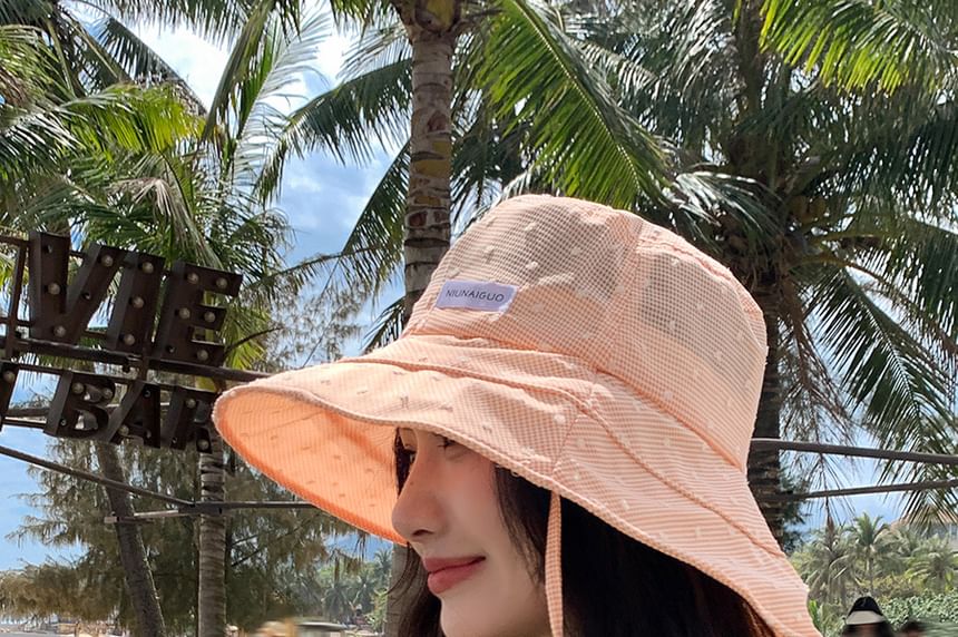 Lettering Bucket Plaid Applique Hat