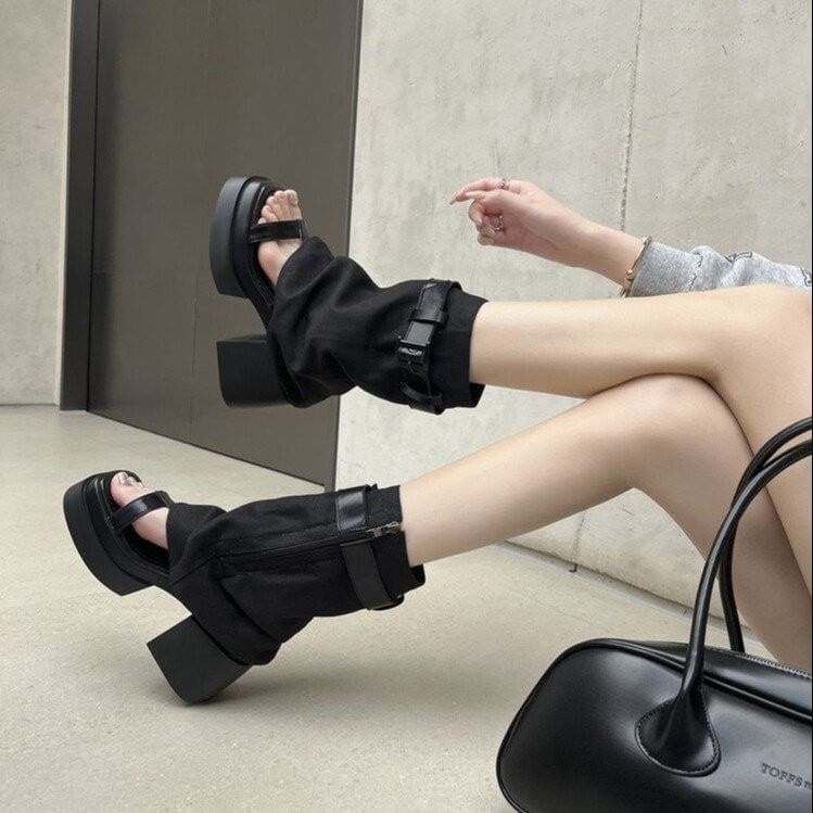 Chunky Buckled Set: Heel Warmers Slingback Platform Leg Sandals +