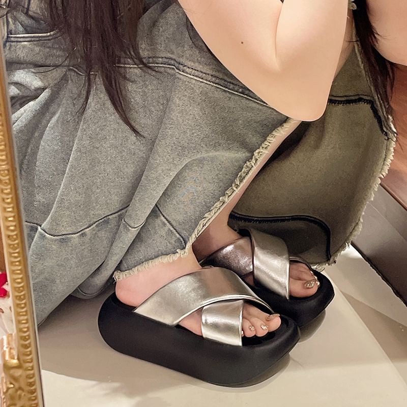 Cross Slide Criss Platform Sandals