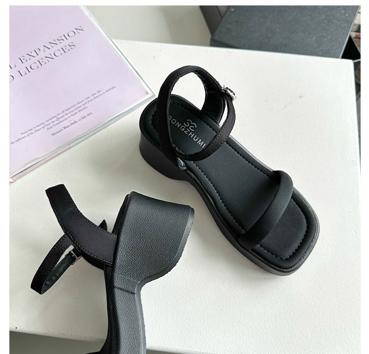 Plain Heel Chunky Sandals
