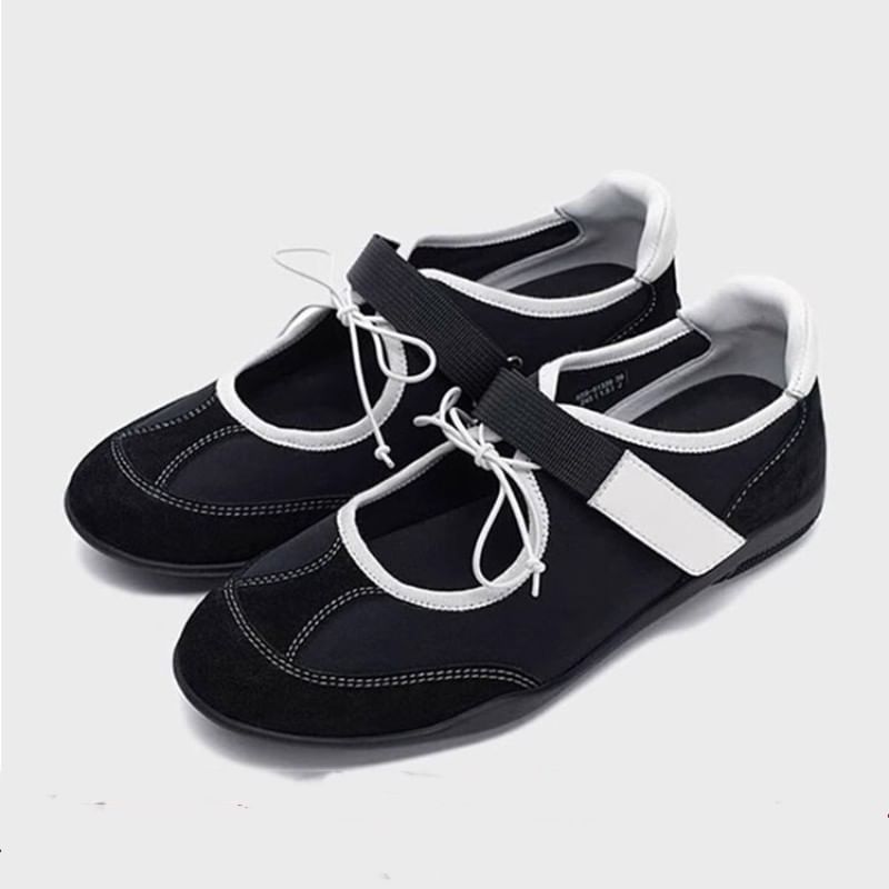 Panel Mary Jane Sneakers